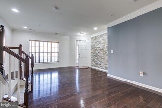 23502 Belvoir Woods Terrace in Ashburn, VA - Building Photo - Building Photo