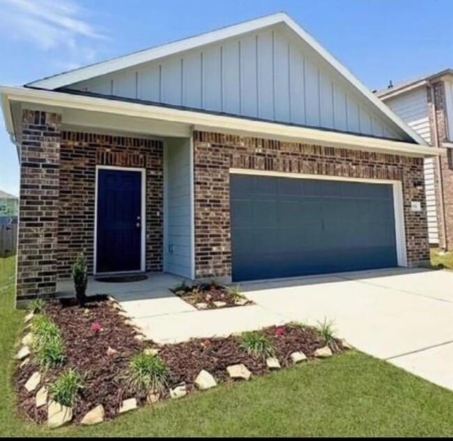 property at 614 Edge Lake Ct