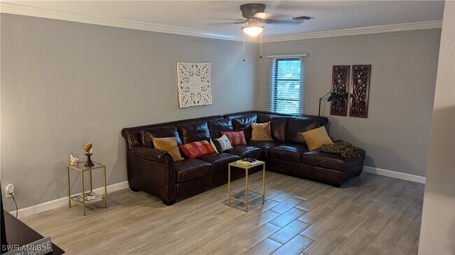 13527 Siesta Pines Ct in Ft. Myers, FL - Building Photo - Building Photo
