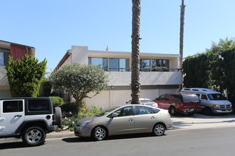 1049 21st St in Santa Monica, CA - Building Photo - Building Photo