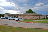 Yorkshire Place Apartments in Princeton, TX - Foto de edificio - Building Photo