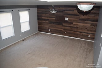 8549 Hawthorn Hill in Dexter, MI - Building Photo - Building Photo