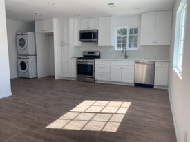 2735 Franklin St in Montrose, CA - Building Photo
