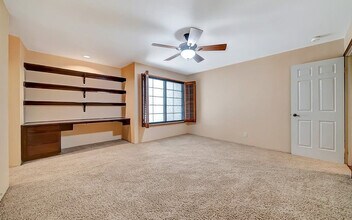18324 Clark St in Los Angeles, CA - Building Photo - Building Photo