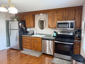 13 Garland Dr in Glastonbury, CT - Building Photo - Building Photo