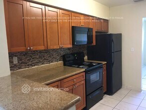 1120 NE 160th St in North Miami Beach, FL - Building Photo - Building Photo