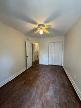 5261 65th Pl, Unit 1st Floor in Maspeth, NY - Building Photo - Building Photo