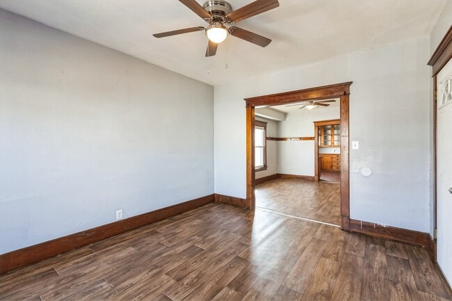 159 Royal Ave, Unit upper in Buffalo, NY - Building Photo - Building Photo