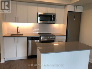 38 Monte Kwinter Ct in Toronto, ON - Building Photo - Building Photo