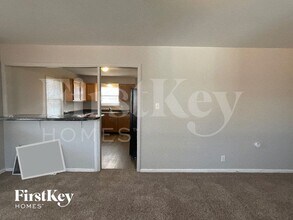 3940 N Graham Ave, Unit 10 in Indianapolis, IN - Foto de edificio - Building Photo