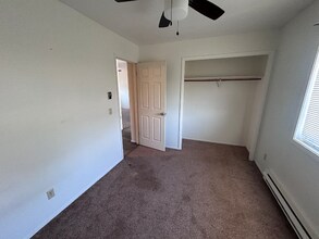 424 Wakefield St in Twin Falls, ID - Foto de edificio - Building Photo