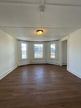 304 Cumberland Rd in Lowell, MA - Building Photo - Building Photo