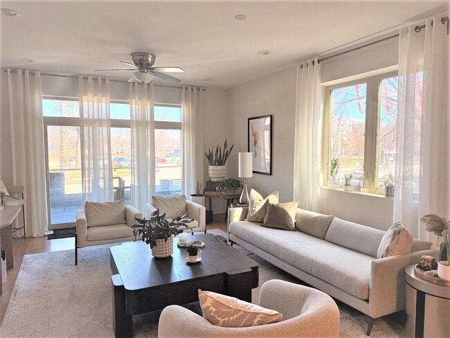 property at 2835 W Division St