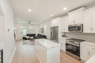 5048 York Park Ln in Charlotte, NC - Building Photo - Building Photo