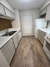 5268 Meadow Rise St in San Antonio, TX - Building Photo - Building Photo