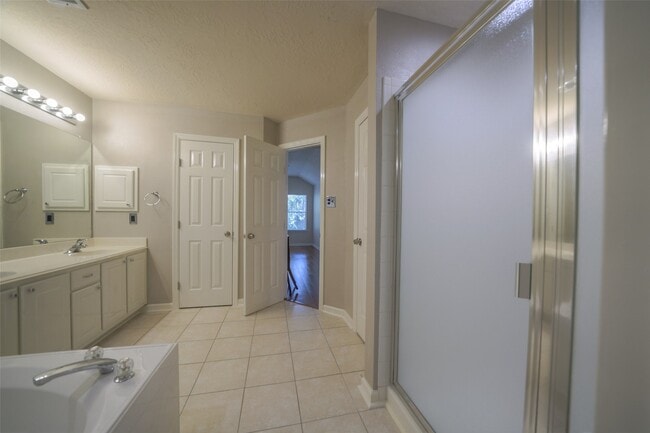 22 Scotch Pine Ct in Spring, TX - Building Photo - Building Photo