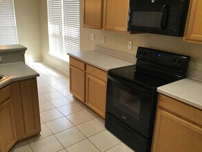 671 Southland Ln in Orange Park, FL - Building Photo - Building Photo