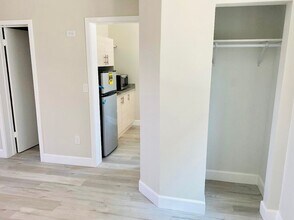 1141 Silverado St in San Diego, CA - Building Photo - Building Photo