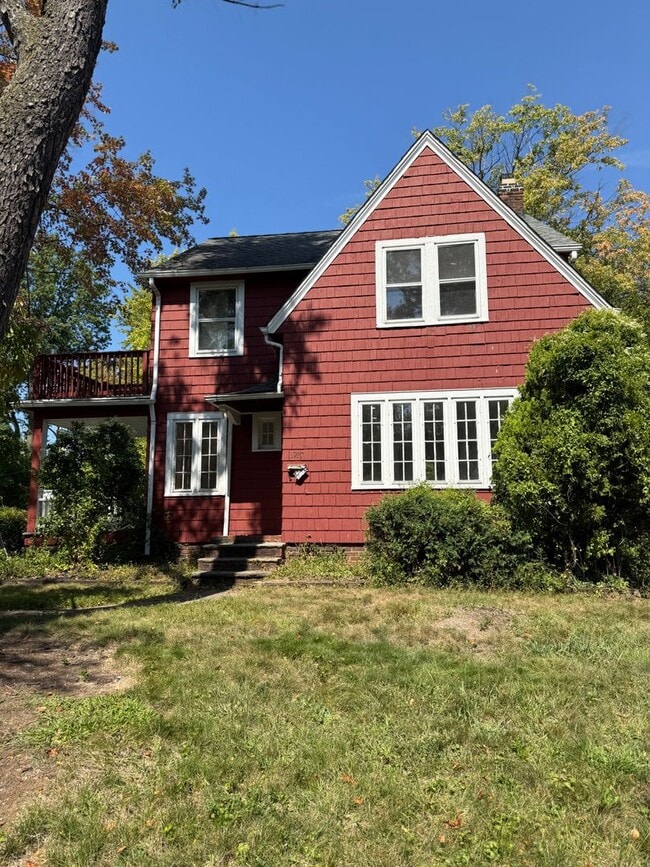 property at 3927 Elmwood Rd