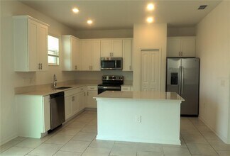 2324 Brook Marsh Lp in Kissimmee, FL - Building Photo - Building Photo