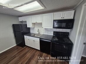 704 Amhurst Dr in Erlanger, KY - Building Photo - Building Photo