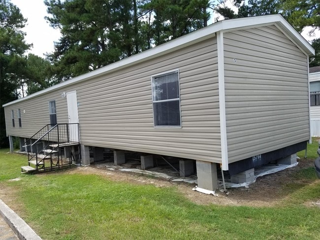 property at 4195 Bemiss Rd