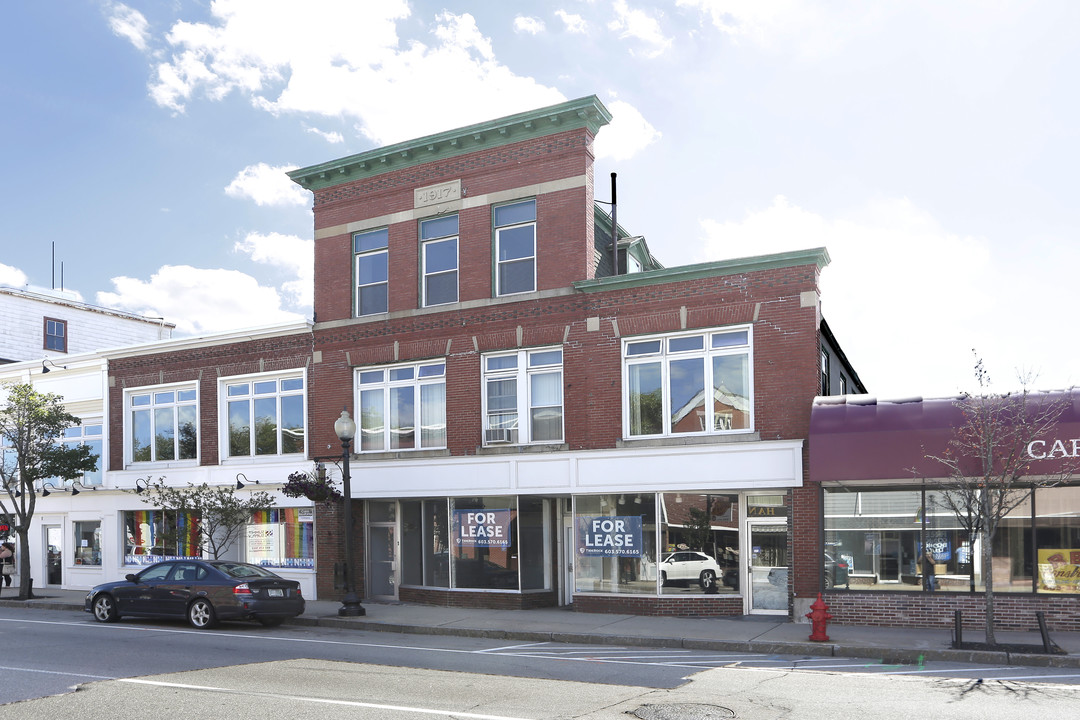 26-30 N Main St in Rochester, NH - Building Photo