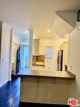 917 N Sierra Bonita Ave in West Hollywood, CA - Building Photo - Building Photo