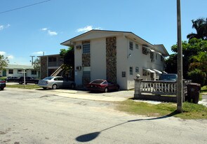 7839 N Bayshore Dr Apartments