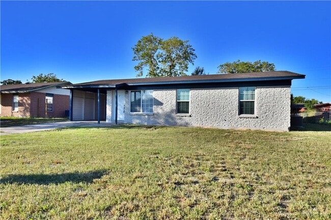 1013 Sprague St W in Edinburg, TX - Foto de edificio - Building Photo