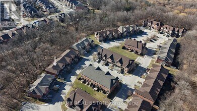 7360-7360 Zinnia Pl in Mississauga, ON - Building Photo - Building Photo