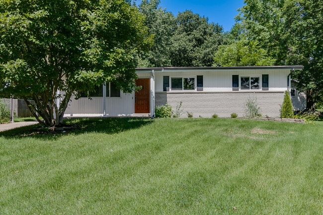 530 Humes Ln in Florissant, MO - Building Photo - Building Photo
