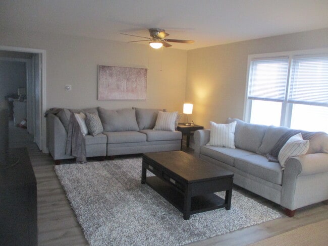 11 S Gladstone Ave, Unit 1st Floor in Margate City, NJ - Foto de edificio - Building Photo