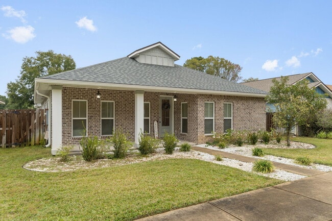 property at 33 8th Ave