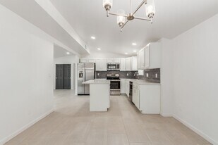 2110 N Highland Ave in Tucson, AZ - Building Photo