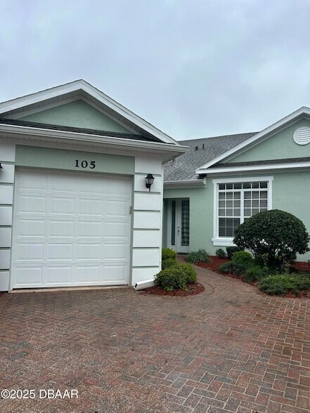 105 Sedona Cir, Unit 15001 in Daytona Beach, FL - Building Photo