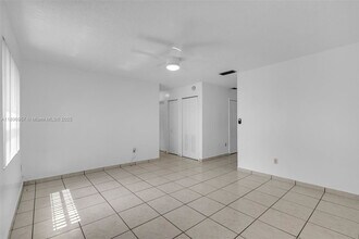 4776 E 10th Ave in Hialeah, FL - Building Photo - Building Photo