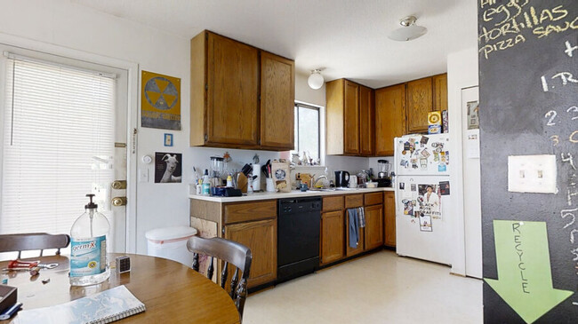 property at 795 N Maple Rd