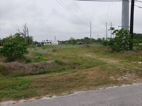 Live Oak Mobile Home Park in Rockport, TX - Building Photo - Building Photo