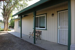 22401 Briarwood St in Tehachapi, CA - Building Photo
