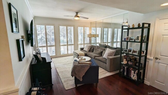2410 Albatross St, Unit 6 in San Diego, CA - Building Photo - Building Photo