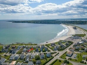 32 Esplanade in Middletown, RI - Building Photo - Building Photo