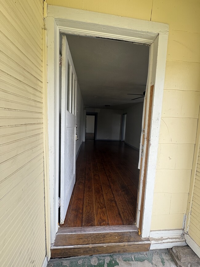 210 Claremont Ave, Unit 210 Claremont in San Antonio, TX - Foto de edificio - Building Photo