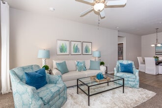 Harrington Square in Leland, NC - Building Photo - Interior Photo