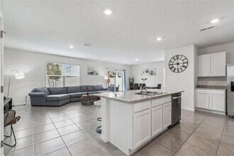 5667 Chorleywood Ln in Wesley Chapel, FL - Building Photo - Building Photo