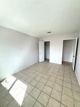 12119 Tambourine Dr in Stafford, TX - Building Photo - Building Photo