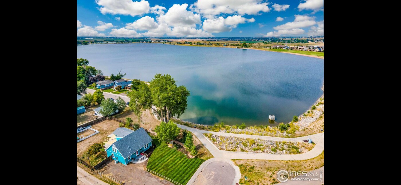 104 Chimney Park Dr in Windsor, CO - Foto de edificio