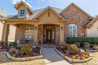 2512 Sir Tristram Ln in Lewisville, TX - Building Photo - Building Photo