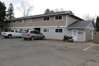 The Halsey Apartments in Hillsboro, OR - Building Photo - Primary Photo