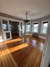 1577 Cranston St in Cranston, RI - Building Photo - Building Photo